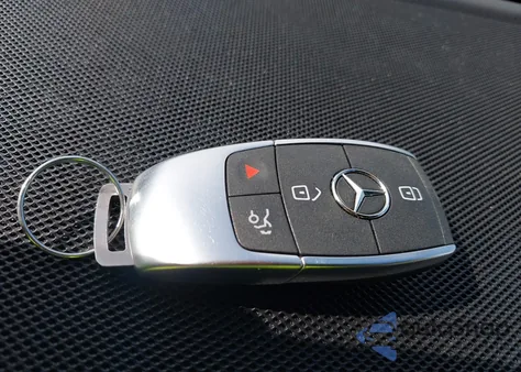 2025 Mercedes-Benz Gle 350 4Matic z USA, uszkodzony, nr VIN 4JGFB4FB7SB317605